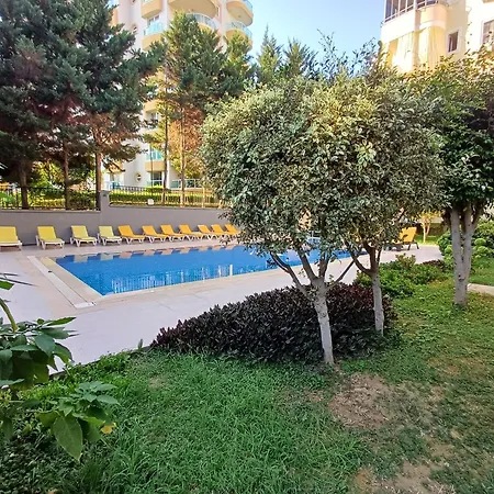 Enjoy With Apollo In * 阿拉尼亚